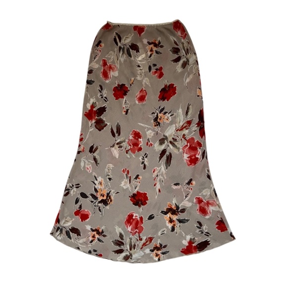 Women's Floral Print Two-Piece Suit: Short Sleeve Top and Midi Skirt - Picture 3 of 5